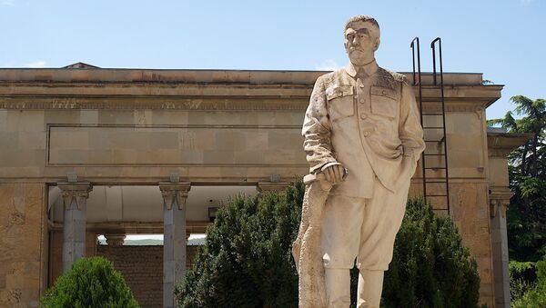 памятник Иосифу Сталину - Sputnik Грузия