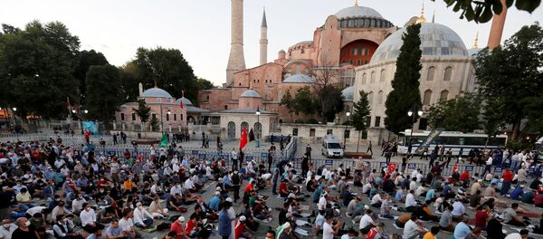 Мусульмане и собор Святой Софии в Стамбуле - Sputnik Грузия