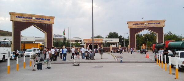 Sınıq Körpü buraxılış məntəqəsi - Sputnik Грузия