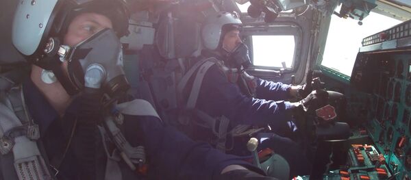 Ответ на учения НАТО: самолеты ТУ-22М3 над Баренцевым морем - видео - Sputnik Грузия