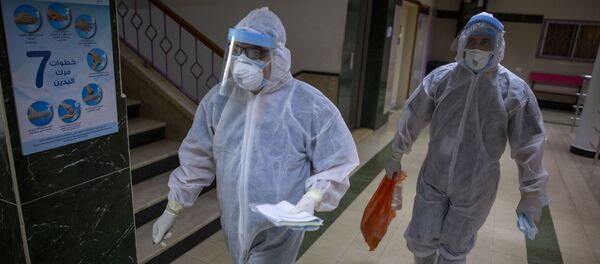 Палестинские медики в защитной одежде принимают участие в учениях по борьбе с коронавирусом в секторе Газа - Sputnik Грузия