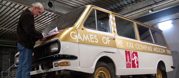 Сохранившийся RAF 2907 после косметического ремонта перед постановкой в основную экспозицию Рижского мотормузея в ноябре 2010 года - Sputnik Грузия