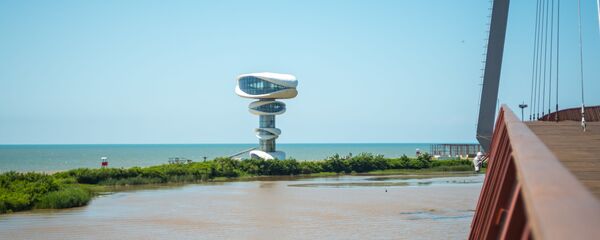 Черноморский курорт Анаклия. Мост и прибрежная территория - Sputnik Грузия