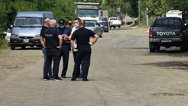 Полиция и специалисты проверяют жителей Гардабанского района на коронавирус - Sputnik Грузия