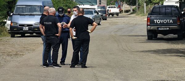 Полиция и специалисты проверяют жителей Гардабанского района на коронавирус - Sputnik Грузия