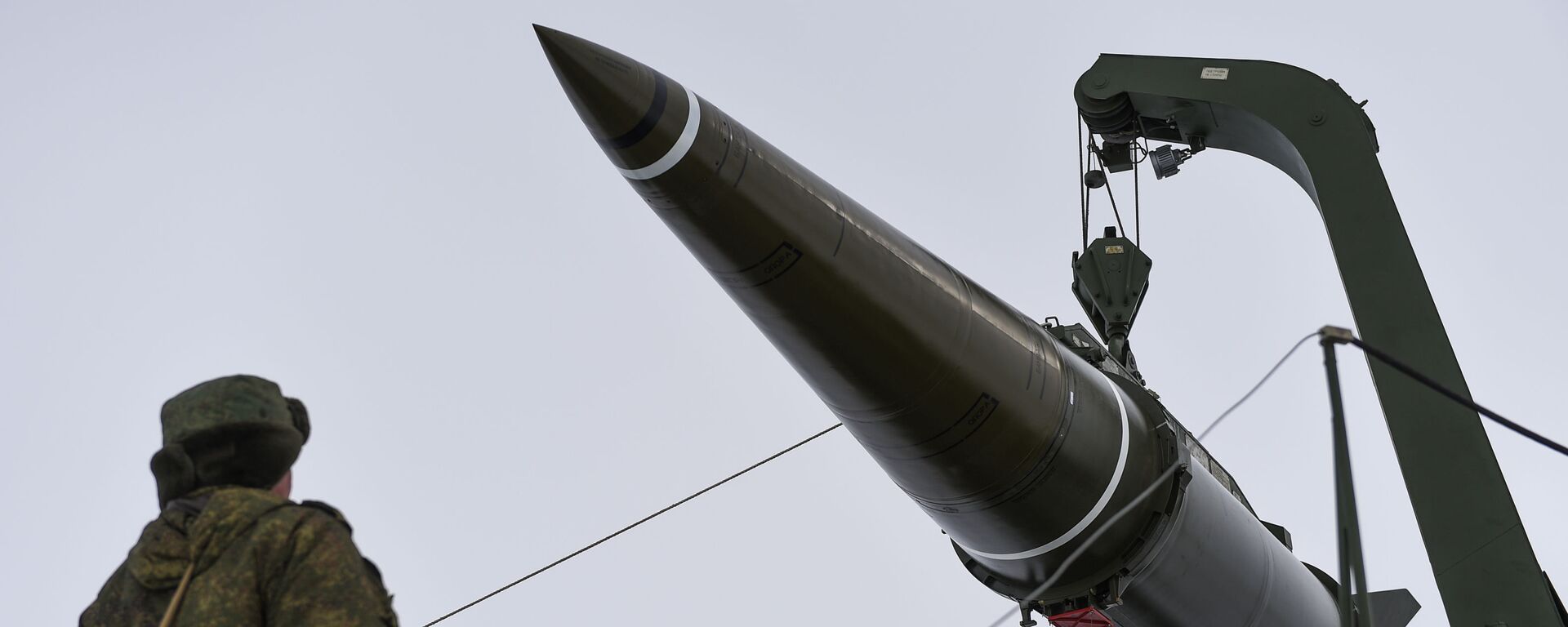 Пуск баллистической ракеты ОТРК Искандер-М с полигона Капустин Яр - Sputnik Грузия, 1920, 30.12.2021