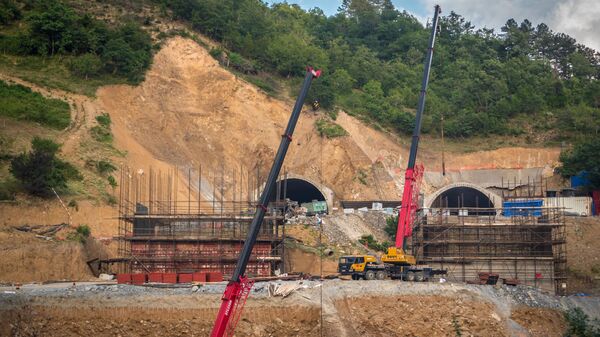 Рикотский перевал. Строительство новой трассы Восток Запад и прокладка тоннелей - Sputnik Грузия