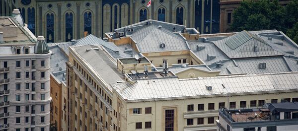 Здание парламента Грузии - вид со смотровой площадки у фуникулера - Sputnik Грузия