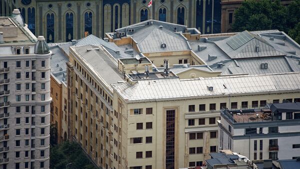 Здание парламента Грузии - вид со смотровой площадки у фуникулера - Sputnik Грузия