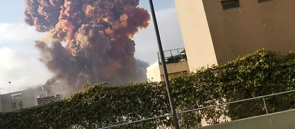 Мощный взрыв в Бейруте - столице и крупнейшем городе Ливана Мощный взрыв в Бейруте - столице и крупнейшем городе Ливана - Sputnik Грузия