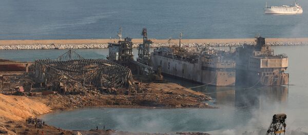Мощный взрыв разрушил порт и другие здания в Бейруте, Ливан - Sputnik Грузия