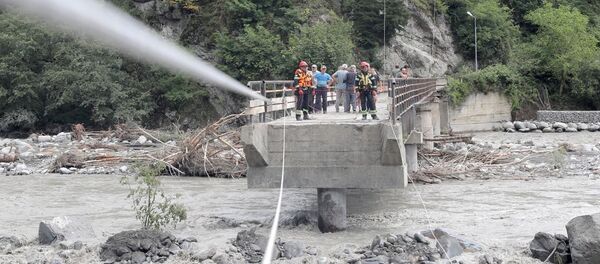 Высокогорный регион Рача. Восстановительные работы после наводнения Высокогорный регион Рача. Восстановительные работы после наводнения - Sputnik Грузия