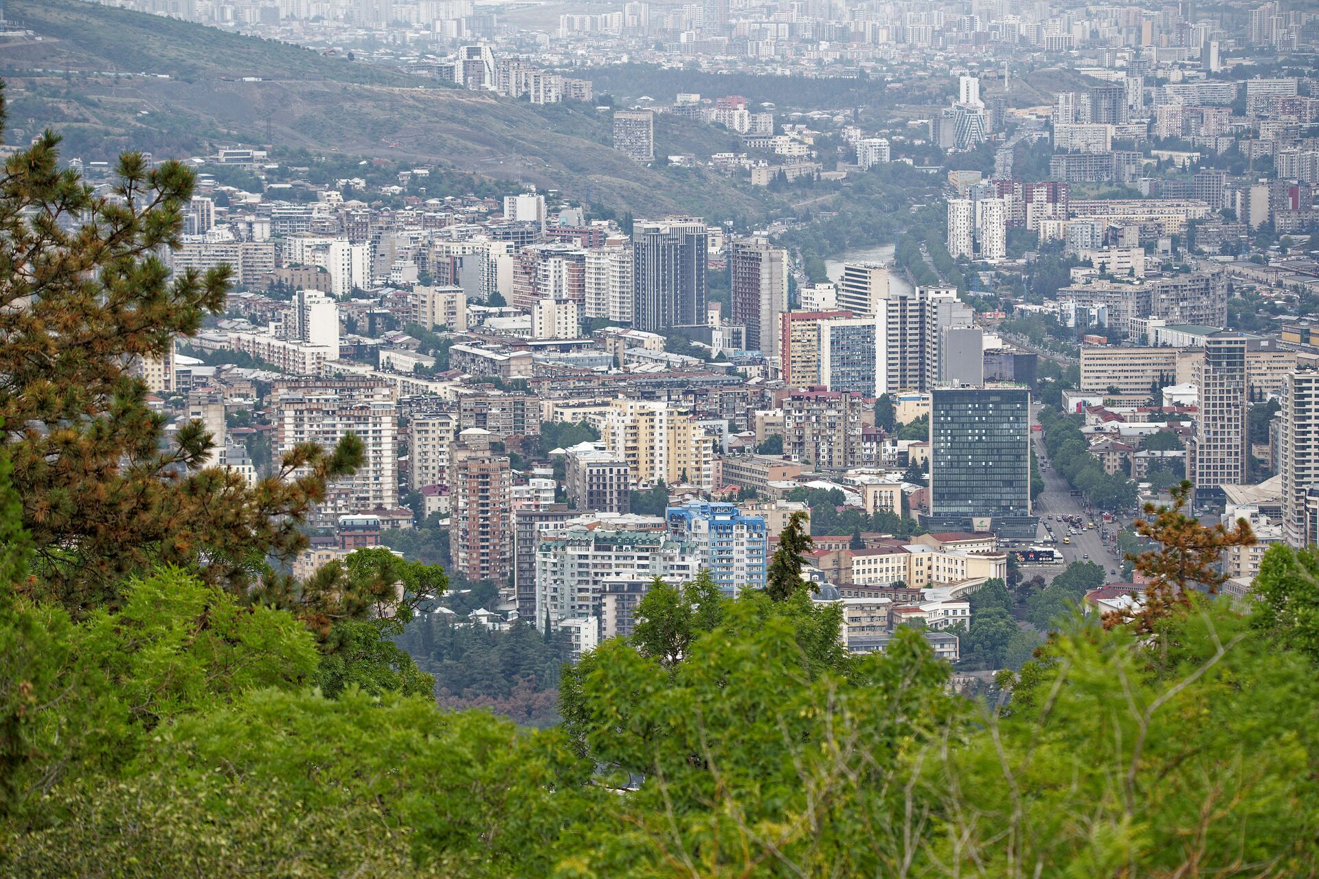 Вид на город Тбилиси - районы Сабуртало и Ваке - Sputnik Грузия, 1920, 30.04.2022