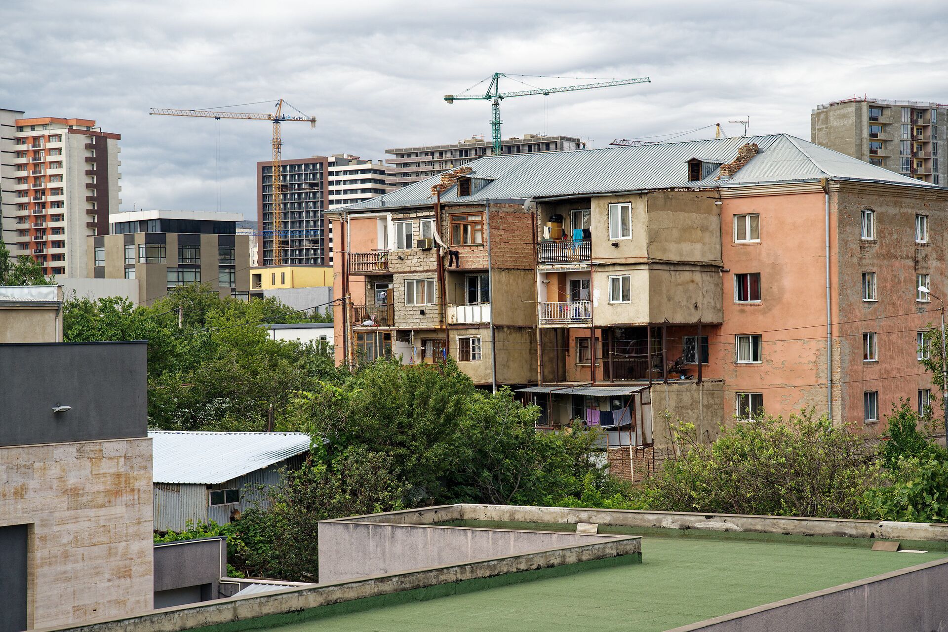 Строительство новых жилых домов в районе Диди Дигоми в Тбилиси - Sputnik Грузия, 1920, 24.03.2022