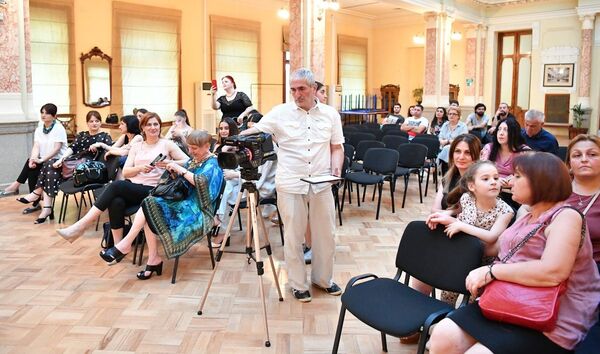 სატელევიზიო არხი „მემკვიდრეობა“ – შემთხვევით მოძიებული უნიკალური კადრების ახალი სიცოცხლე სატელევიზიო არხი „მემკვიდრეობა“ – შემთხვევით მოძიებული უნიკალური კადრების ახალი სიცოცხლე - Sputnik საქართველო