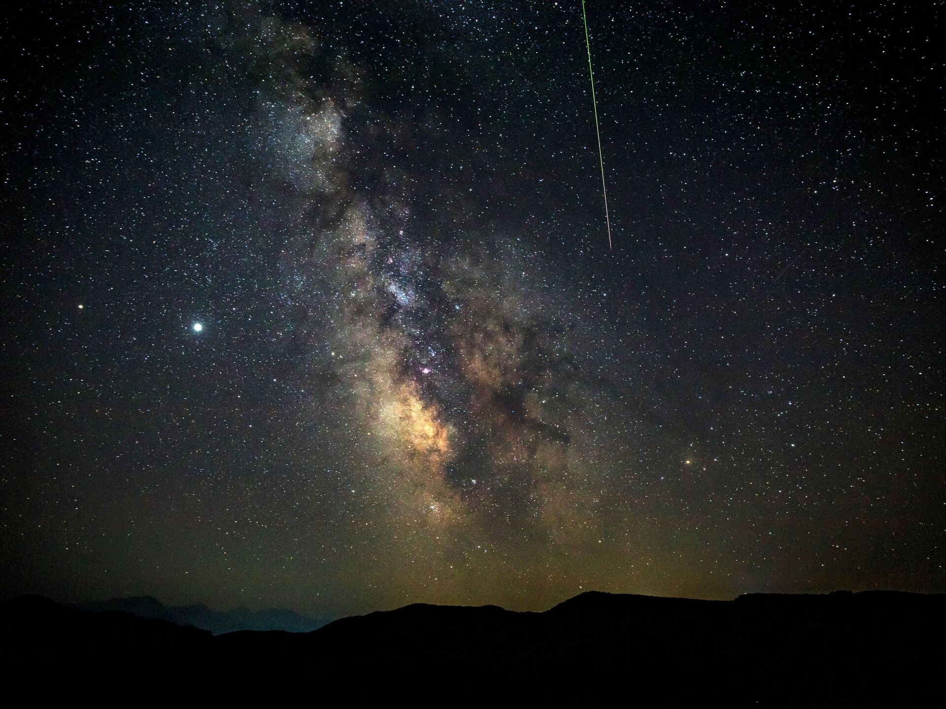Белорусский под звездопадом. Метеорный поток Персеиды. Звездопад. Звезда с неба. Метеоритный дождь 2021.