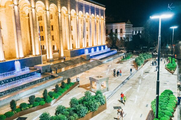 რეაბილიტაცია დასრულდა: პარლამენტის მიმდებარე ტერიტორია გაიხსნა რეაბილიტაცია დასრულდა: პარლამენტის მიმდებარე ტერიტორია გაიხსნა - Sputnik საქართველო