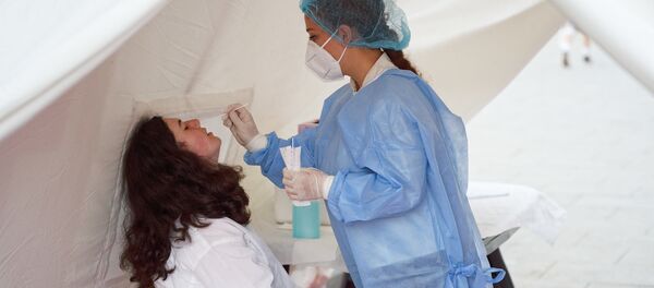 ПЦР тестирование на коронавирус на батумском бульваре  - Sputnik Грузия