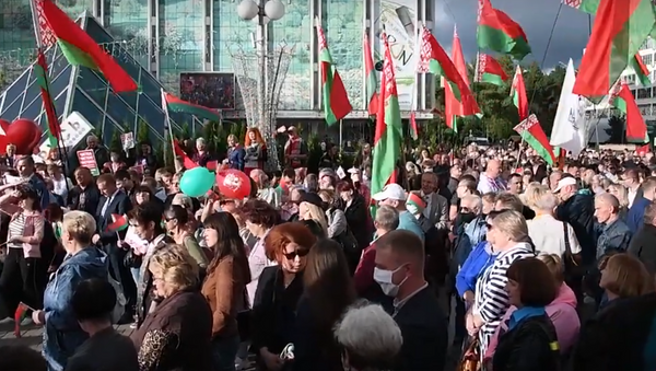 Митинг Женщины за единство в поддержку Лукашенко прошел в Минске - Sputnik Грузия