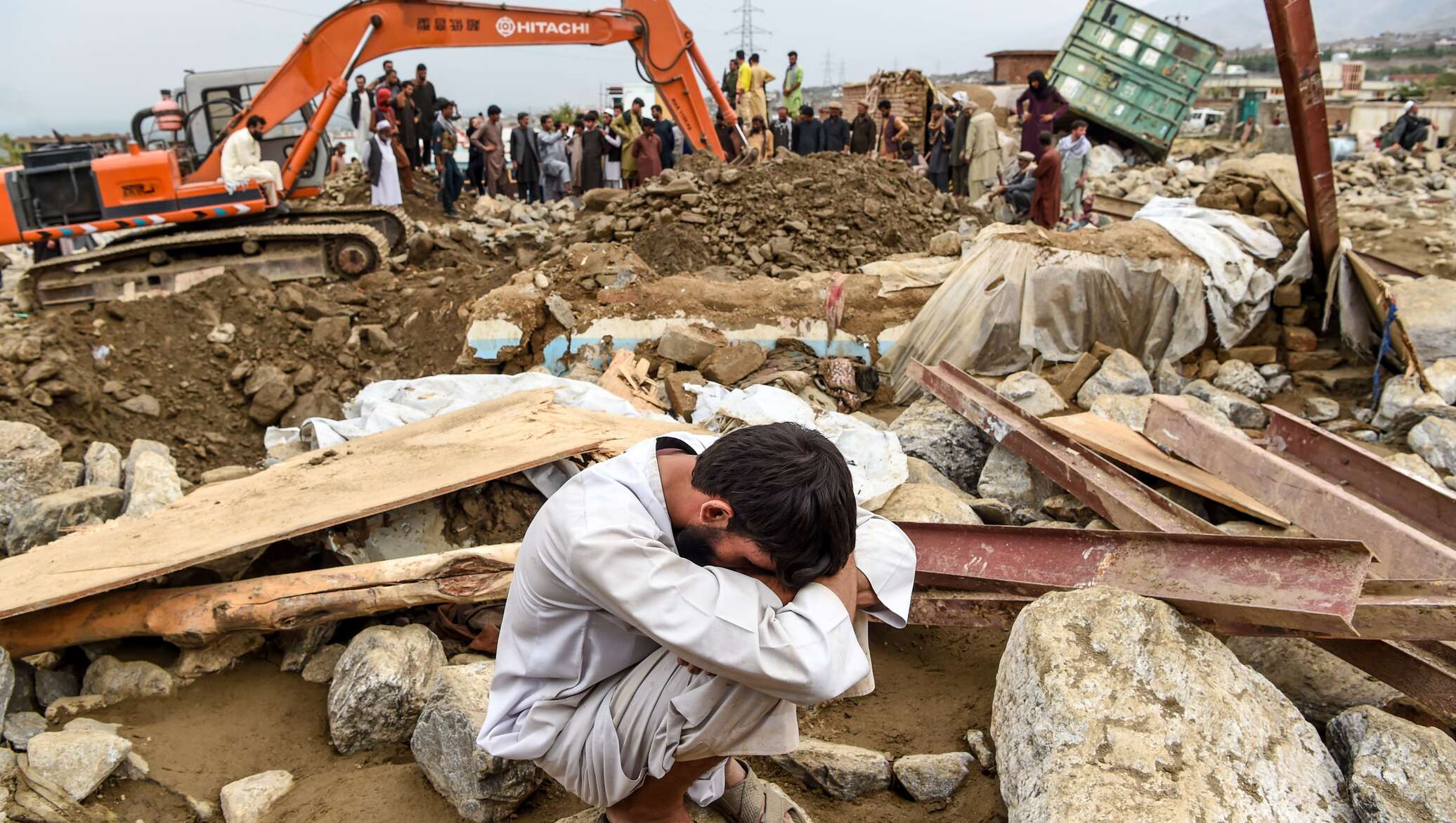 Землетрясение и люди. Землетрясение в Афганистане 2022. Землетрясение в Афганистане (июнь 2022). Мощное землетрясение.