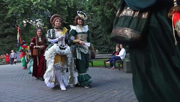 В Риге прошел средневековый фестиваль-карнавал - видео - Sputnik Грузия