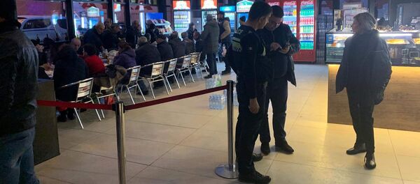 „ზემო ლარსის“ საკონტროლო-გამშვებ პუნქტზე „ზემო ლარსის“ საკონტროლო-გამშვებ პუნქტზე - Sputnik საქართველო