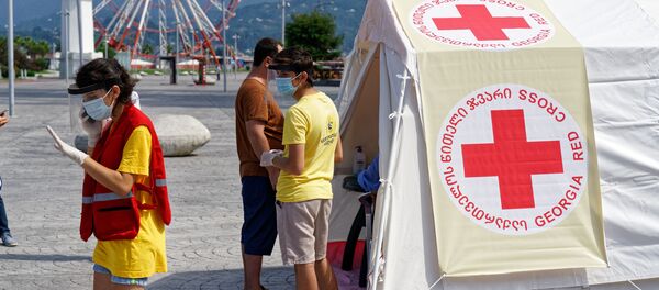 ПЦР тестирование на коронавирус в курортном Батуми на бульваре - Sputnik Грузия