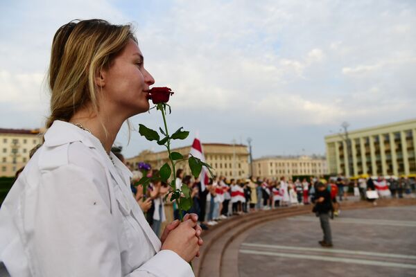Мирная акция протеста на площади Независимости в Минске прошла во вторник - Sputnik Грузия