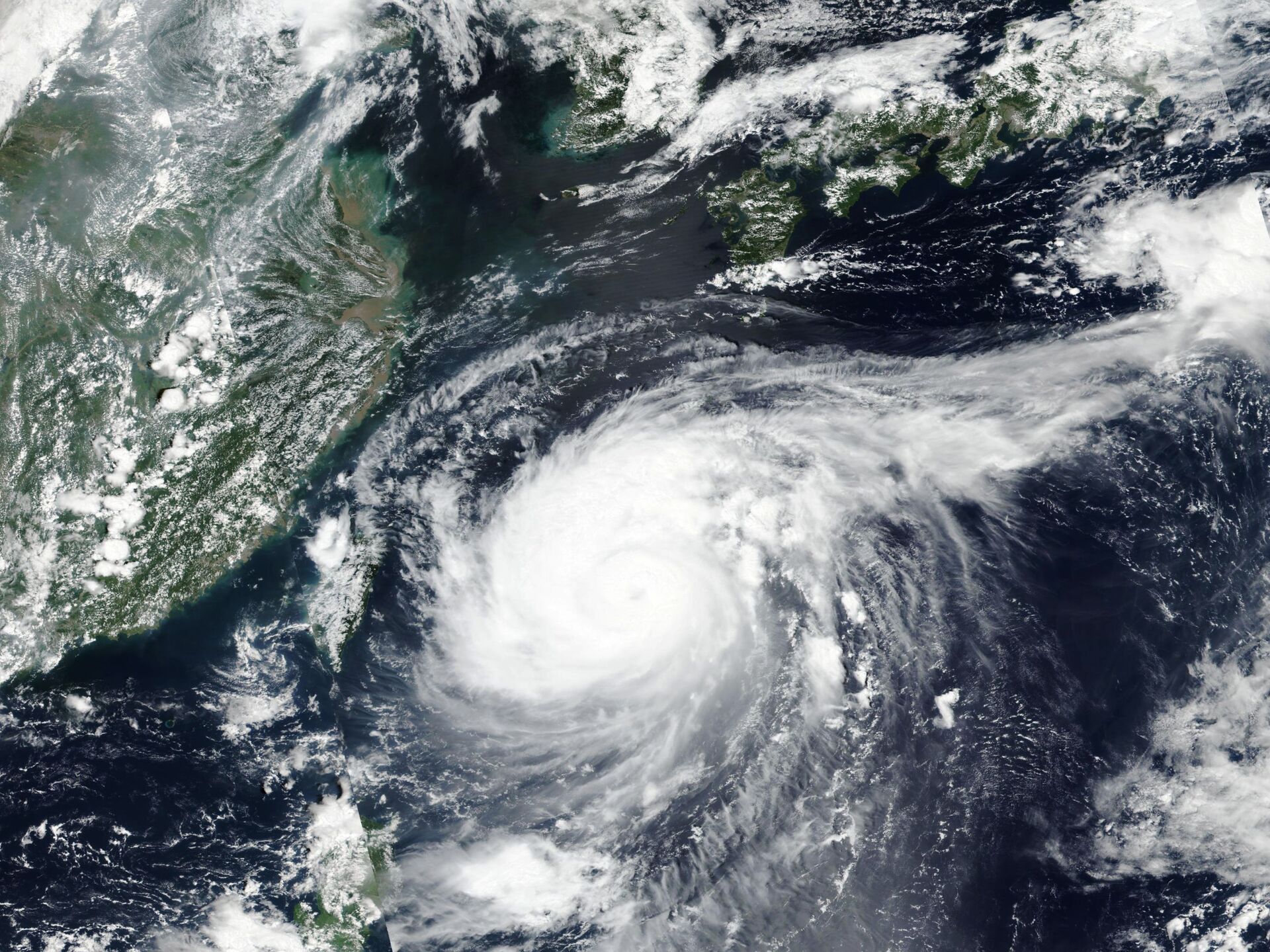 Тайфун в Японии 2022