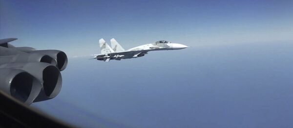 В США возмущены перехватами своих B-52 российскими истребителями - Sputnik Грузия