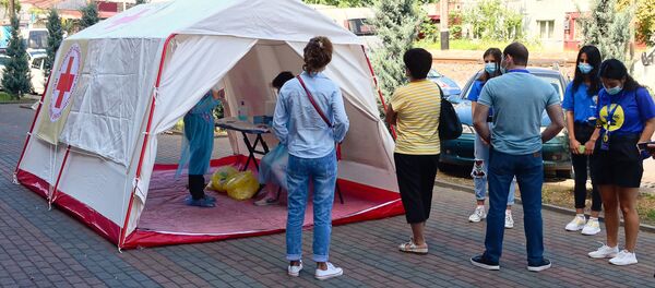 ПЦР тестирование на коронавирус у батумской автостанции ПЦР тестирование на коронавирус у батумской автостанции - Sputnik Грузия