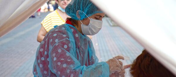 ПЦР тестирование на коронавирус в Аджарии у батумской автостанции ПЦР тестирование на коронавирус в Аджарии у батумской автостанции - Sputnik Грузия