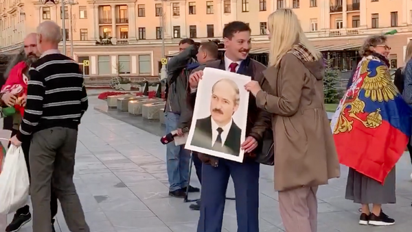Шествие-крестный ход сторонников Лукашенко в Минске - видео - Sputnik Грузия