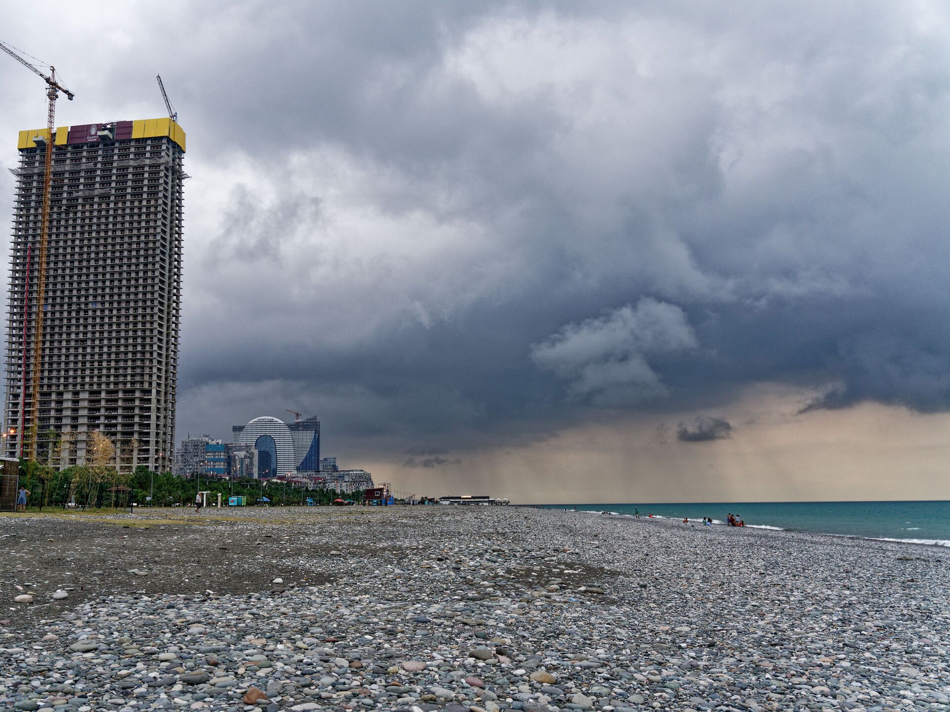 Дом в батуми который обвалился. Батуми сейчас пожар. Батуми рухнул дом. Батуми пожар vox. Трагедия в грузии сегодня.