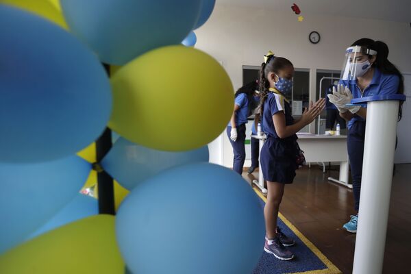 ბრაზილიაში სკოლაში მოსწავლეებს უსაფრთხოების წესების დაცვის ინსტრუქციას აძლევენ - Sputnik საქართველო