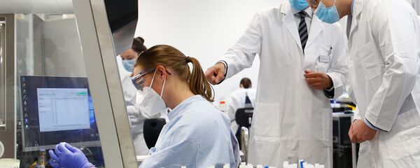 Пандемия коронавируса COVID-19. Министр здравоохранения Германии Йенс Спан в лаборатории Bioscientia Healthcare. Ингельхайм, Германия - Sputnik Грузия