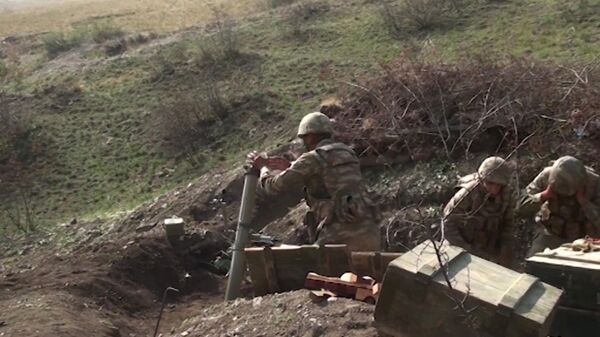 Военнослужащие Вооруженных сил Азербайджана ведут операцию в Нагорном Карабахе - Sputnik Грузия