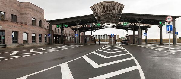 Пограничный контрольно-пропускной пункт «Бавра» на границе Армении и Грузии. - Sputnik Грузия