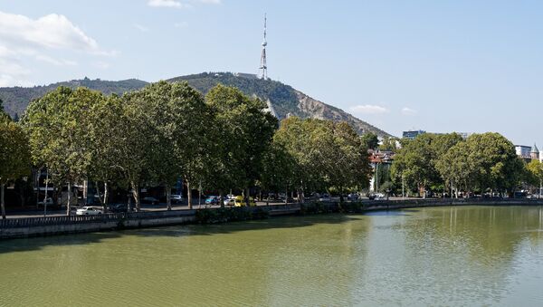 Вид на город Тбилиси - набережная, Мтацминда и телевышка - Sputnik Грузия
