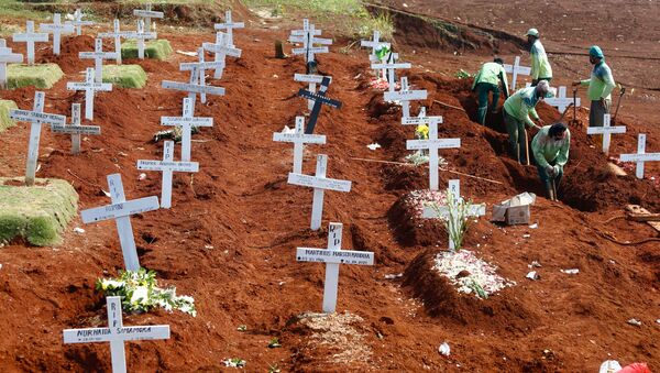 Пандемия коронавируса СOVID 19 - кладбище жертв заболевания в Джакарте, Индонезия - Sputnik Грузия