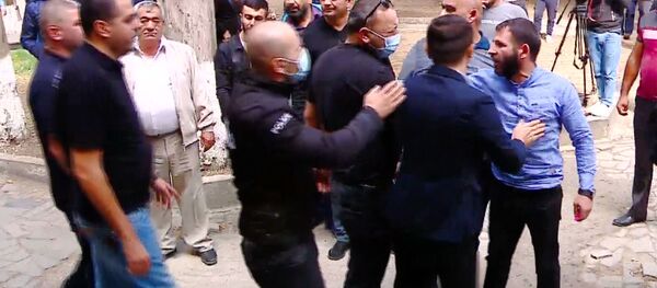 დაპირისპირება მარნეულში: „ნაცმოძრაობა VS „ქართული ოცნება დაპირისპირება მარნეულში: „ნაცმოძრაობა VS „ქართული ოცნება - Sputnik საქართველო