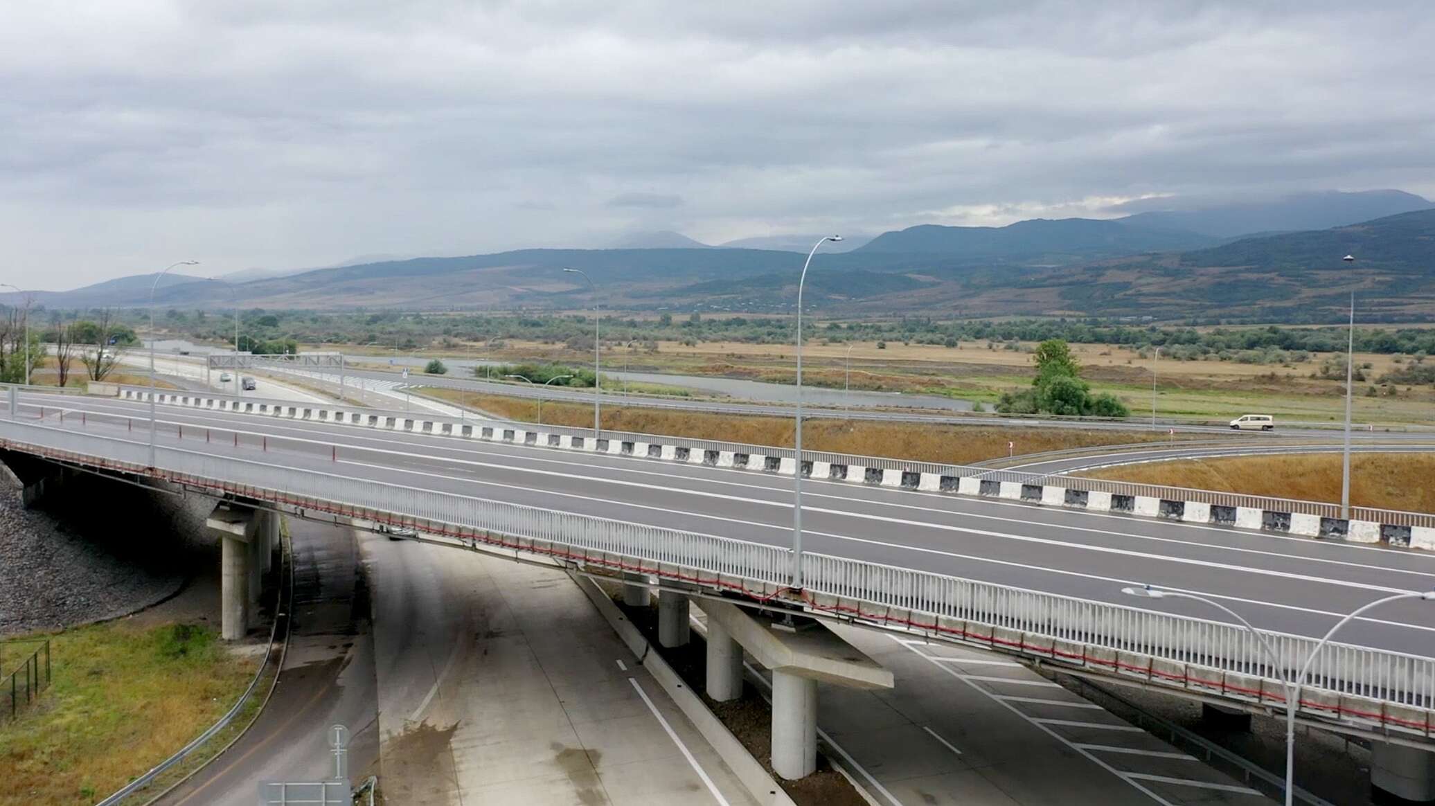 автомагистраль восток. трасса восток хабаровск находка. трасса уссури хабаровск. строительство автобана в грузии. автомагистраль восток.