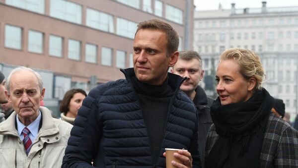 Политик Алексей Навальный с супругой Юлией - Sputnik Грузия