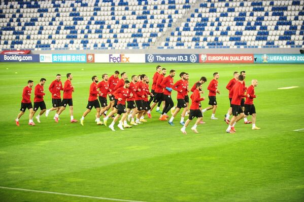 Сборная Грузии по футболу провела тренировку на тбилисском стадионе Динамо арена
 - Sputnik Грузия