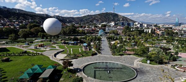 Вид на город Тбилиси - парк Рике, Мтацминда и центр столицы Вид на город Тбилиси - парк Рике, Мтацминда и центр столицы - Sputnik Грузия