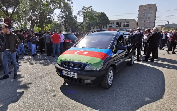 Азербайджанская диаспора провела шествие в Гардабани в поддержку Азербайджана - Sputnik Грузия