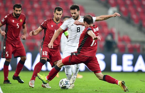 После трех сыгранных туров в Лиге наций УЕФА у сборной Грузии в активе пять набранных очков. Столько же у Северной Македонии, которая в параллельном матче на выезде сыграла вничью 3:3 с Эстонией (до 80 минуты македонцы проигрывали 1:3). У сборной Армении четыре балла, а замыкает группу два в дивизионе С команда Эстонии, которая в трех играх набрала только одно очко - Sputnik Грузия