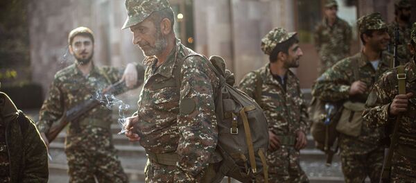 სომეხი მოხალისეები ყარაბაღში მიდიან სომეხი მოხალისეები ყარაბაღში მიდიან - Sputnik საქართველო