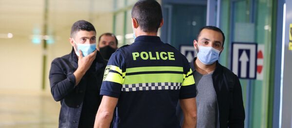 პოლიცია მეტროს სადგურთან პოლიცია მეტროს სადგურთან - Sputnik საქართველო