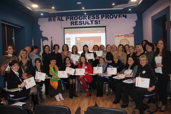 კლასგარეშე საკითხავი მასწავლებლებისთვის: კერძო და საჯარო სკოლებმა უნდა ითანამშრომლონ კლასგარეშე საკითხავი მასწავლებლებისთვის: კერძო და საჯარო სკოლებმა უნდა ითანამშრომლონ - Sputnik საქართველო